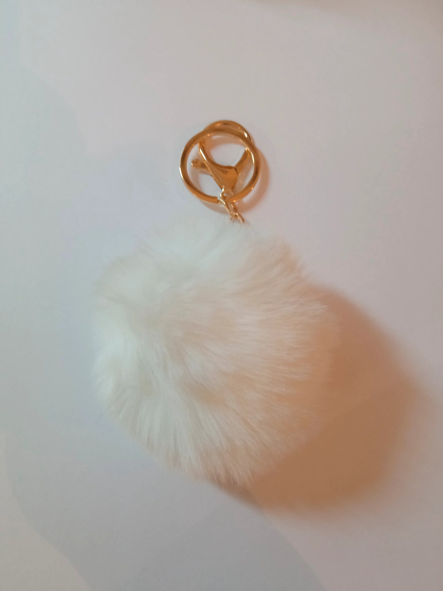 Porte-clés Pompon en Fausse Fourrure - Doux et Coloré