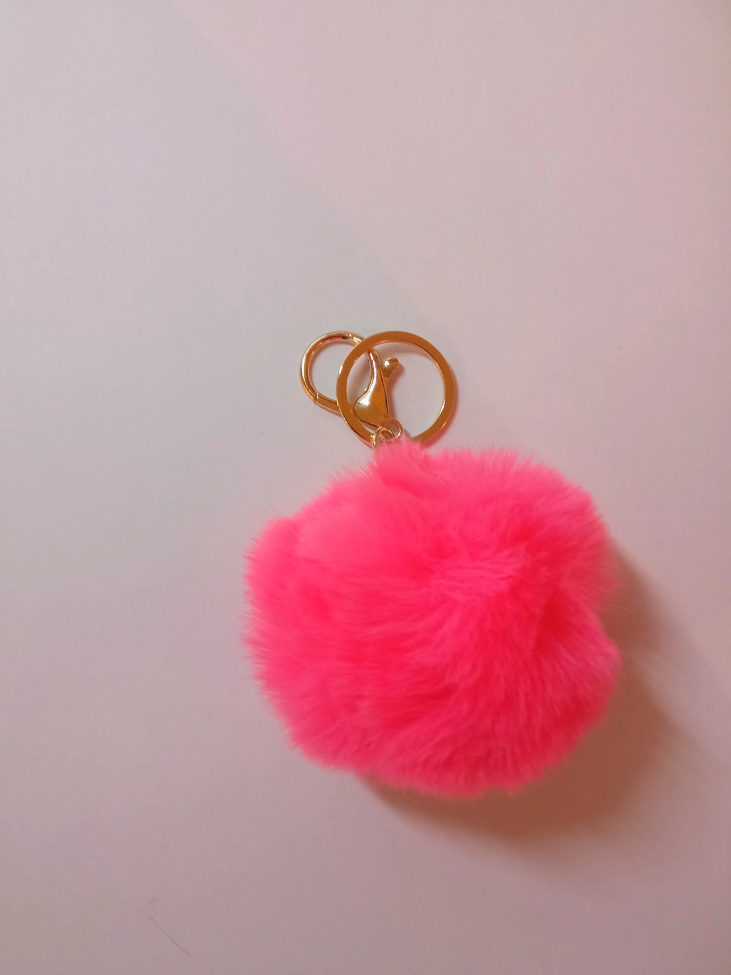 Porte-clés Pompon en Fausse Fourrure - Doux et Coloré