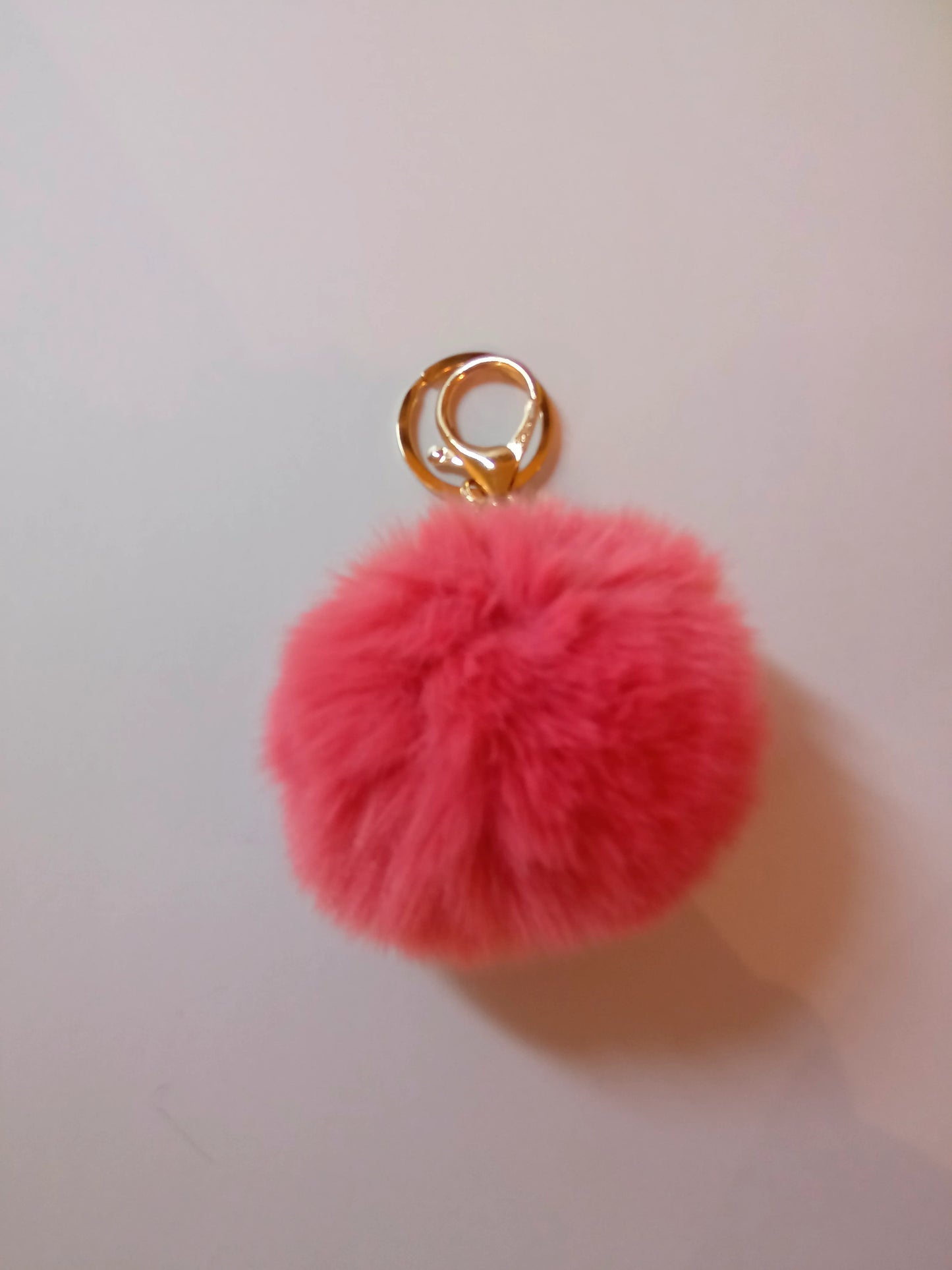 Porte-clés Pompon en Fausse Fourrure - Doux et Coloré