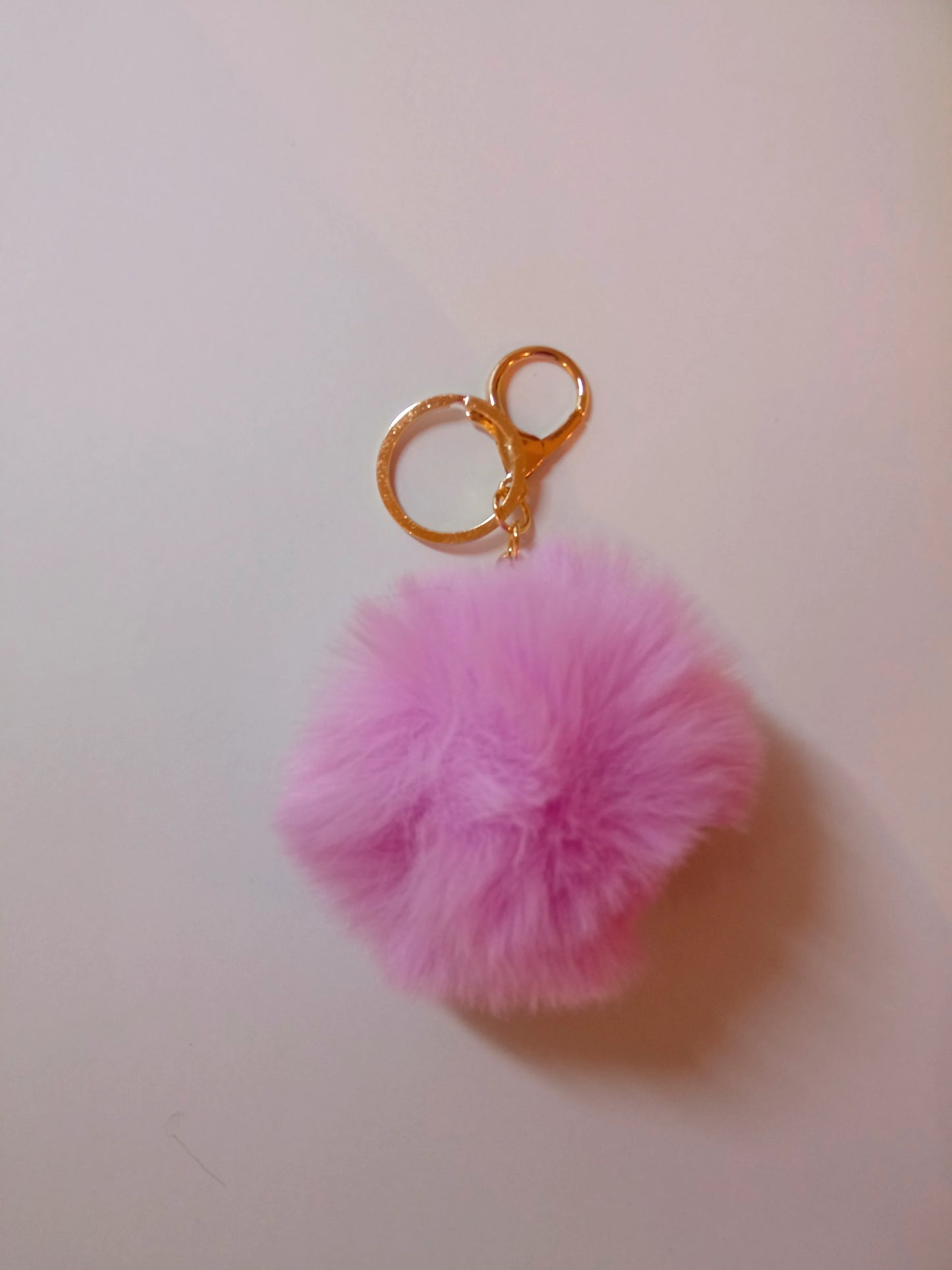 Porte-clés Pompon en Fausse Fourrure - Doux et Coloré
